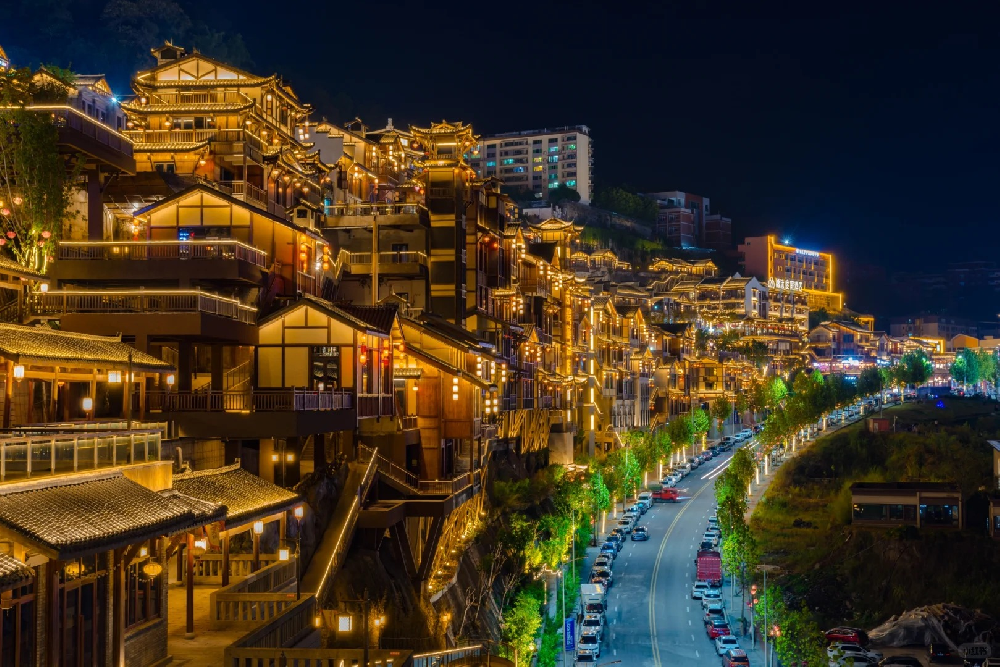 炳辰建筑仿古商业街项目-万州天生城